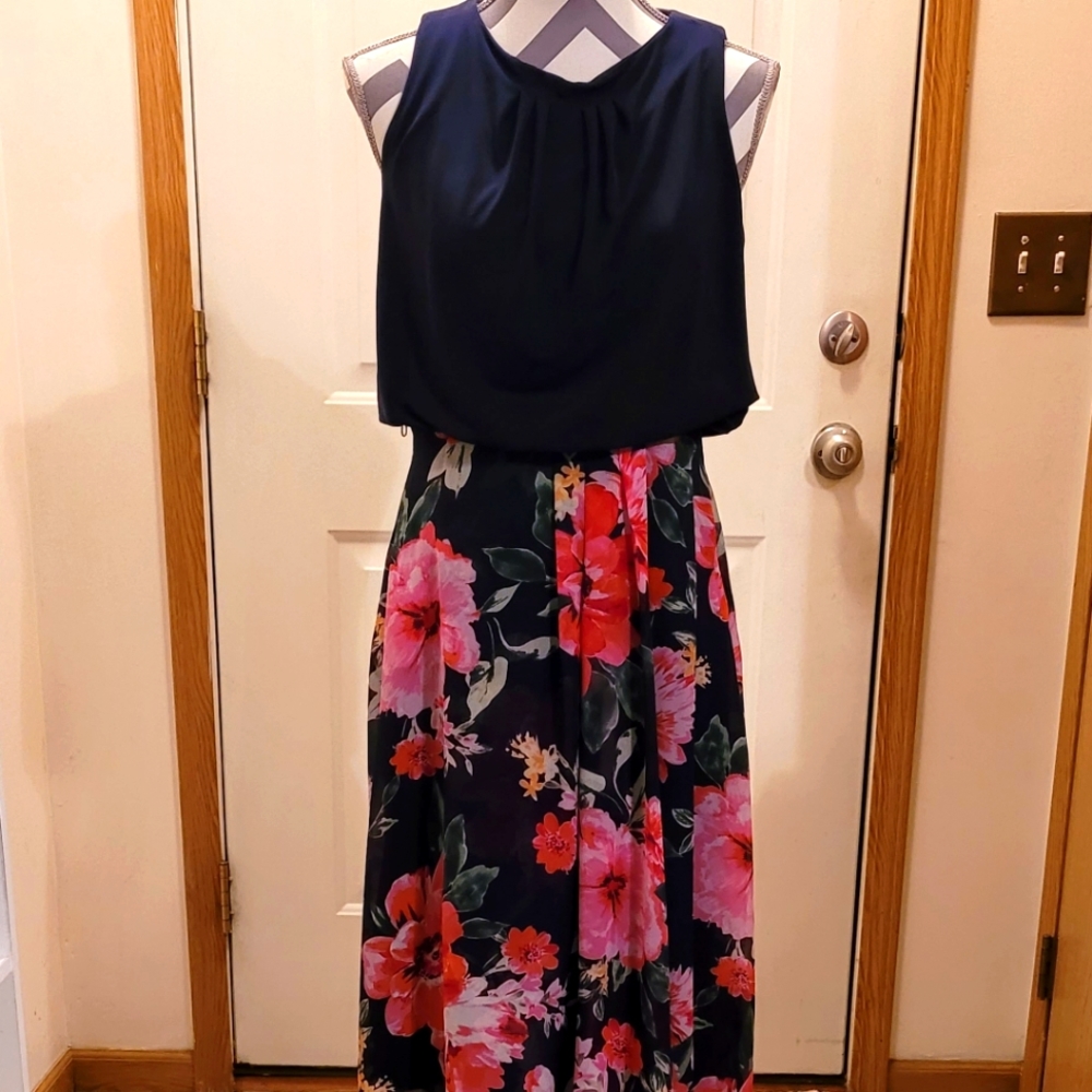 Beautiful maxi dress by Shelby & Palmer sz 6.
